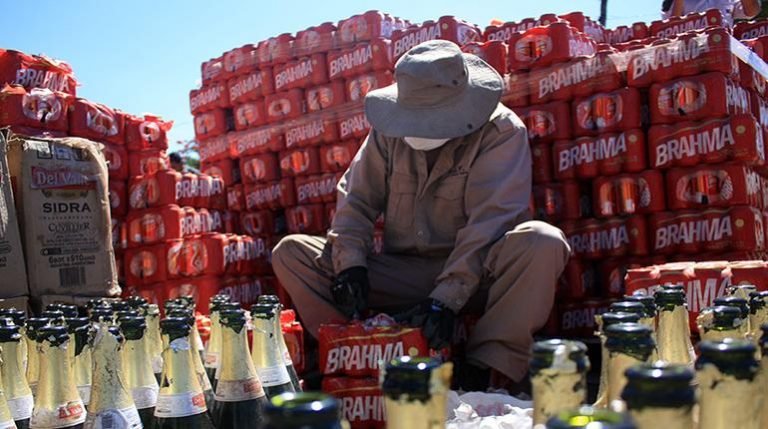 Aduana Destruye 74 Toneladas De Bebidas Alcohólicas Y Alimentos De Contrabando Noticias El 6245